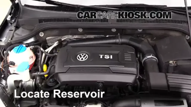 2014 Volkswagen Jetta SE 1.8L 4 Cyl. Turbo Sedan (4 Door) Líquido limpiaparabrisas Agregar líquido